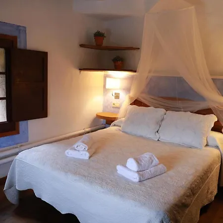 Casa Del Pastor-brugarolas Village Apartment